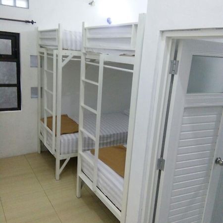 Setia Backpacker Hostel ยอกยาการ์ตา ภายนอก รูปภาพ
