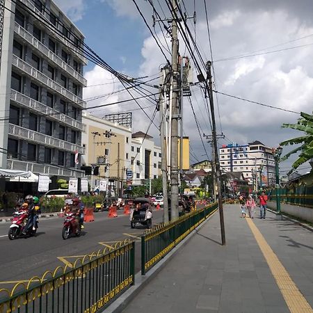 Setia Backpacker Hostel ยอกยาการ์ตา ภายนอก รูปภาพ